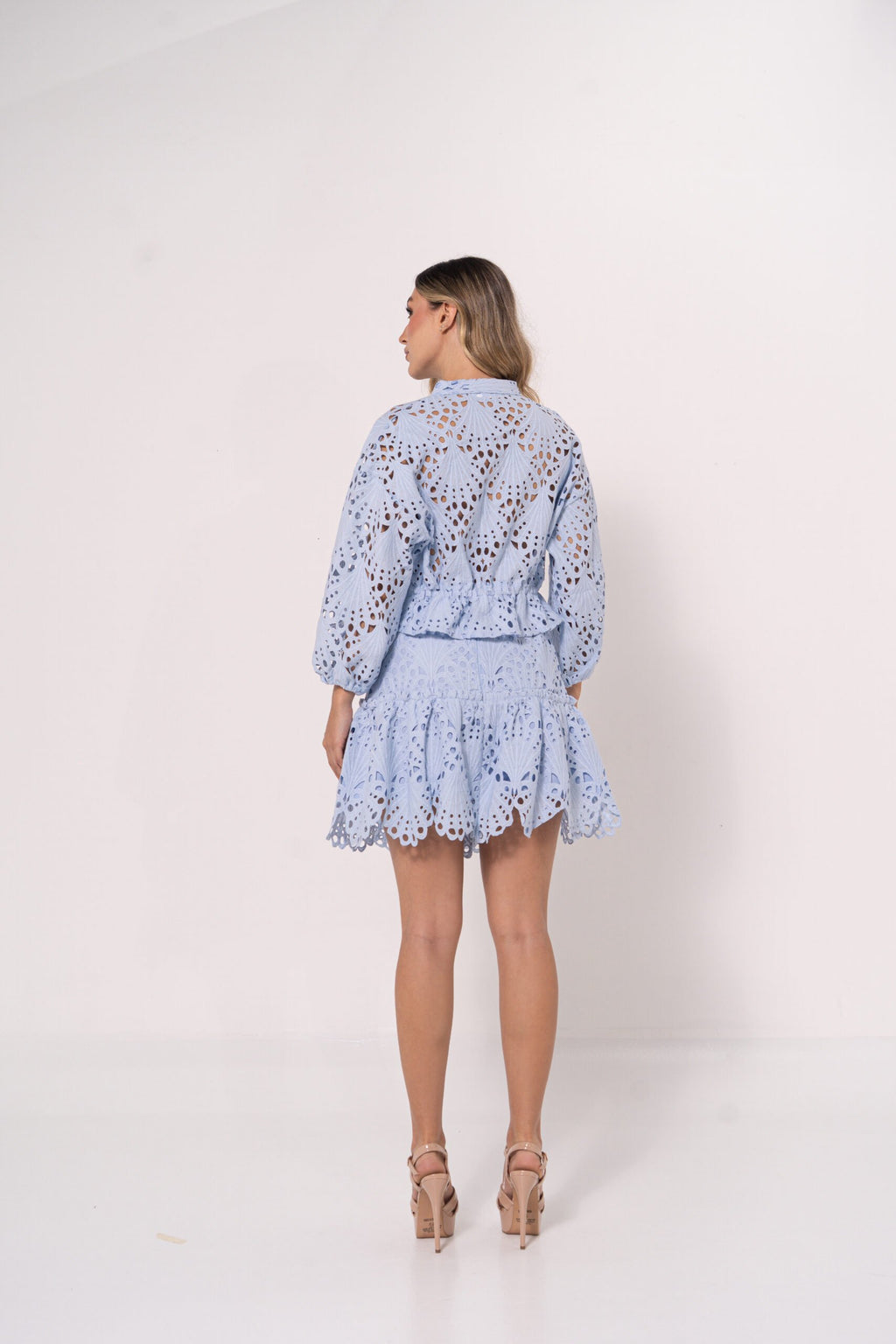 SKY EYELET SET image 3